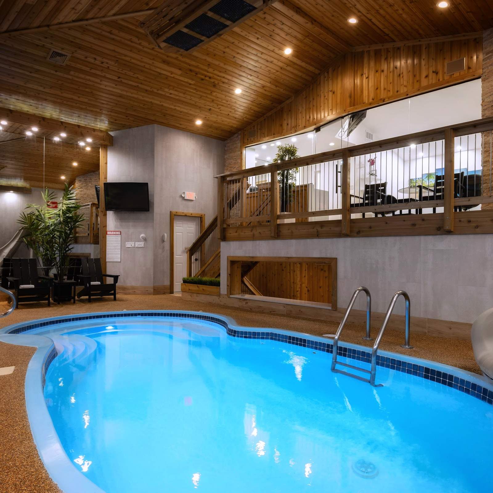 Sybaris Pool Suites Mequon