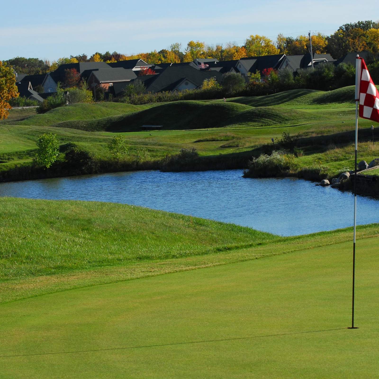 Missing Links Driving Range, Golf Course, Miniature Golf, Toptracer, Sports Bar