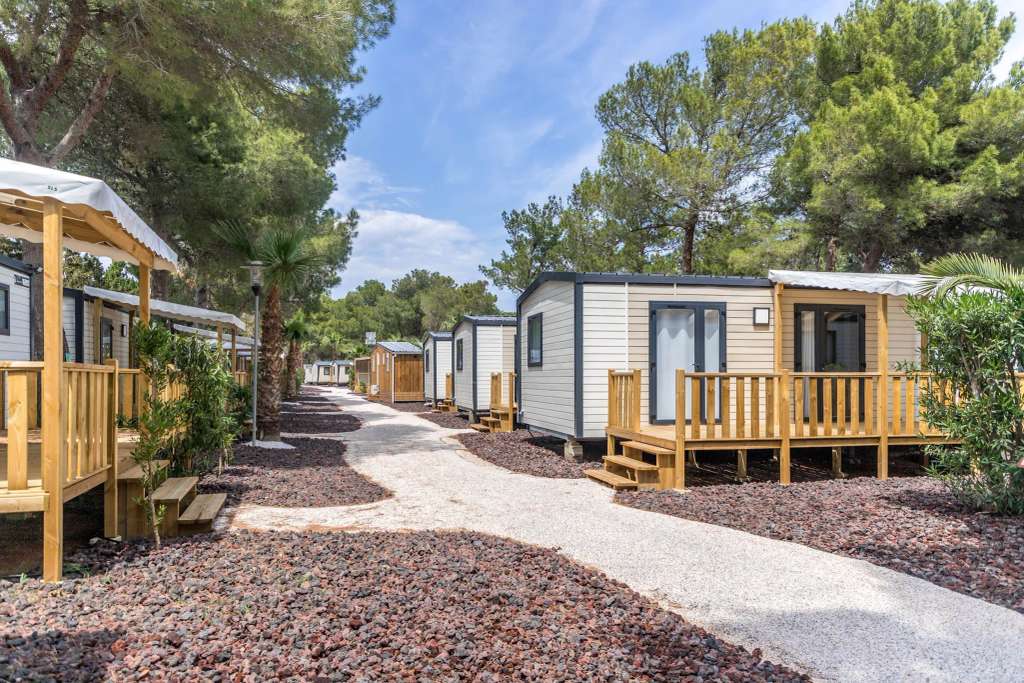 Camping L'Oasis & California - Yelloh! Village