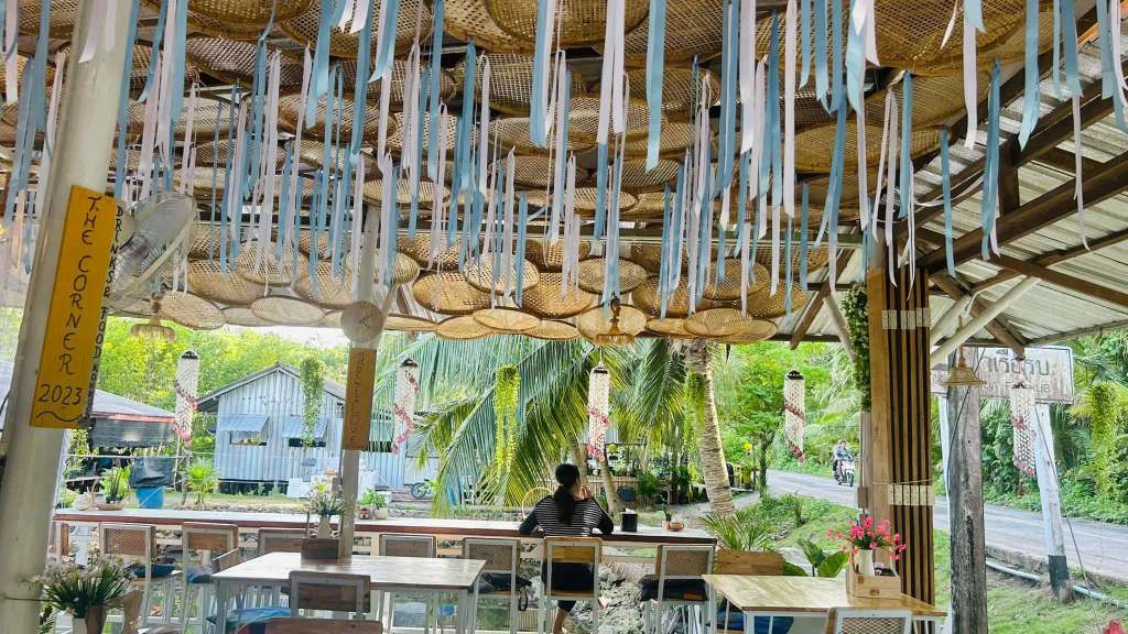 The Corner Drinks & Food Koh Kood