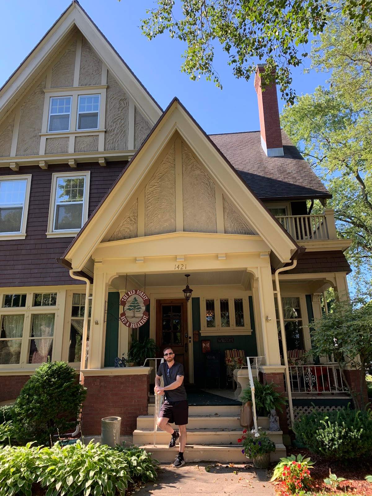 Red Forest Bed & Breakfast