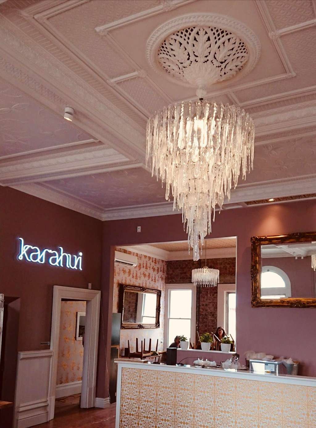 Karahui Wine Bar & Restaurant