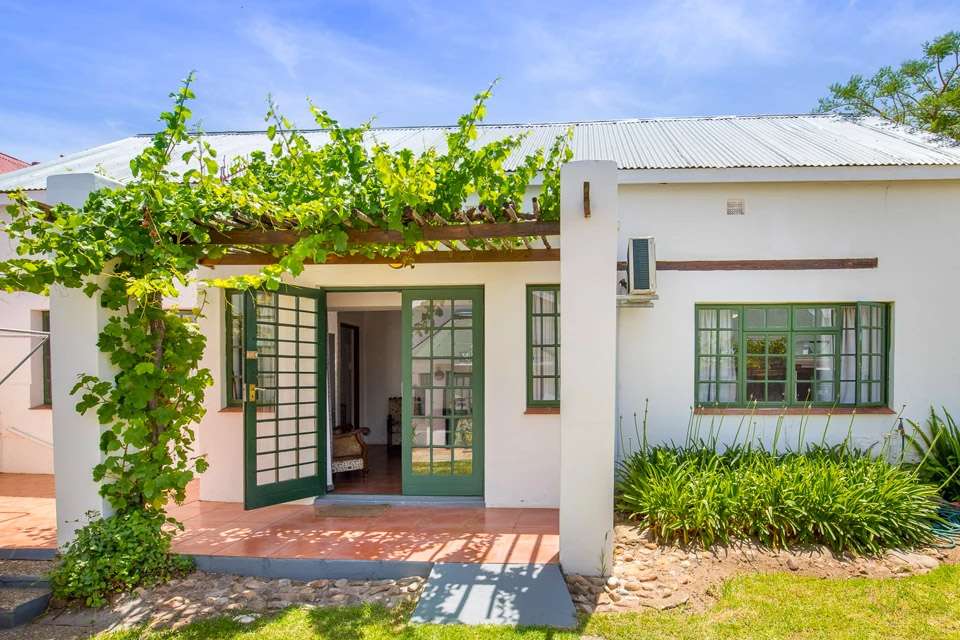 Koo Karoo Guest Lodge