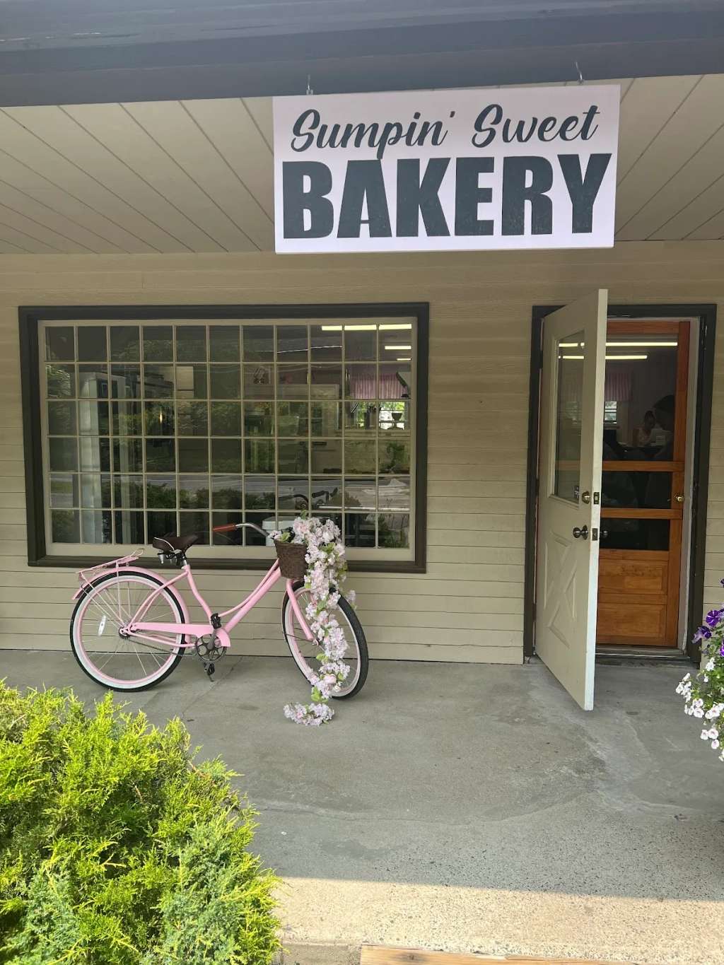 Sumpin Sweet Treats