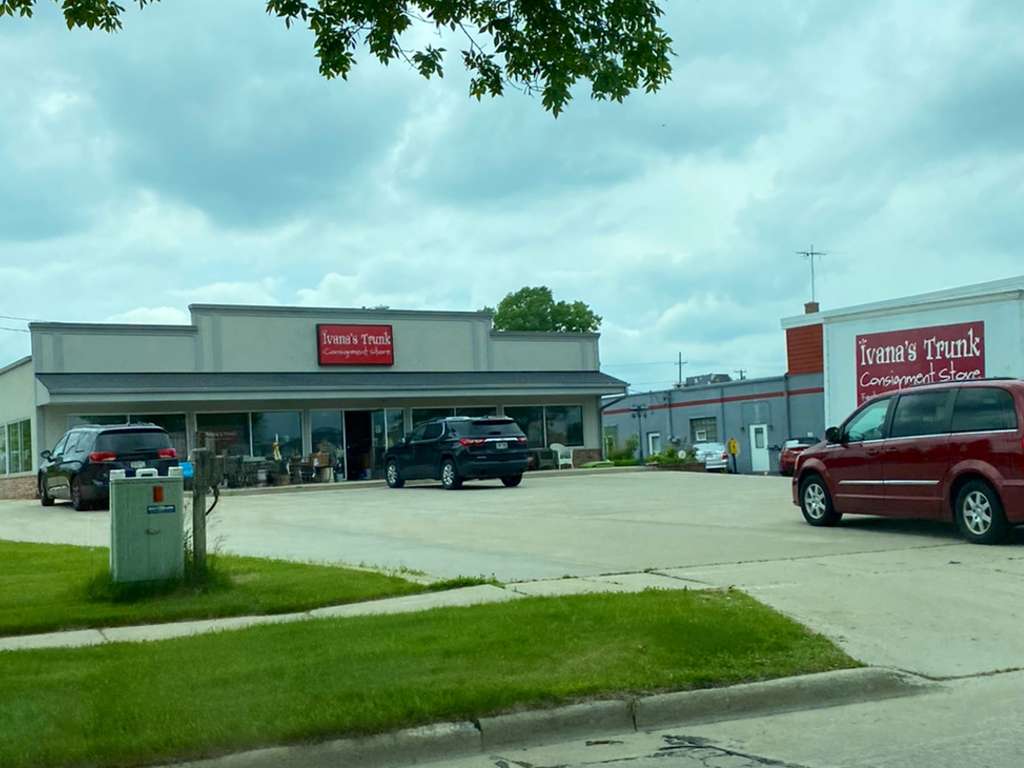 Ivana's Trunk Consignment Store