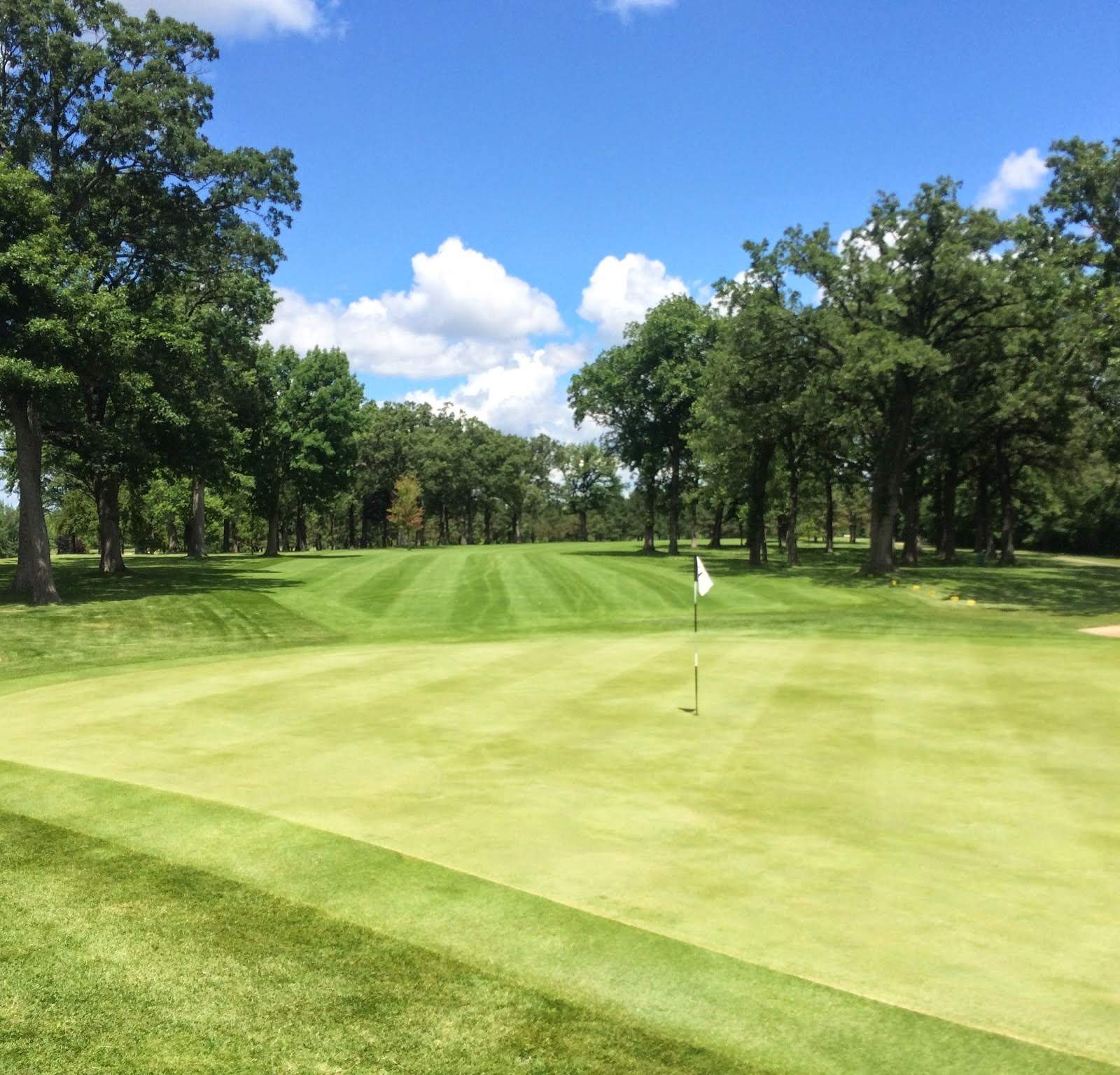 Tuckaway Country Club