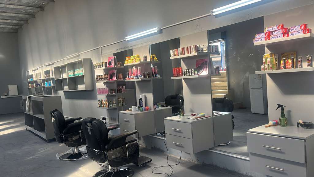 Billu hairdresser