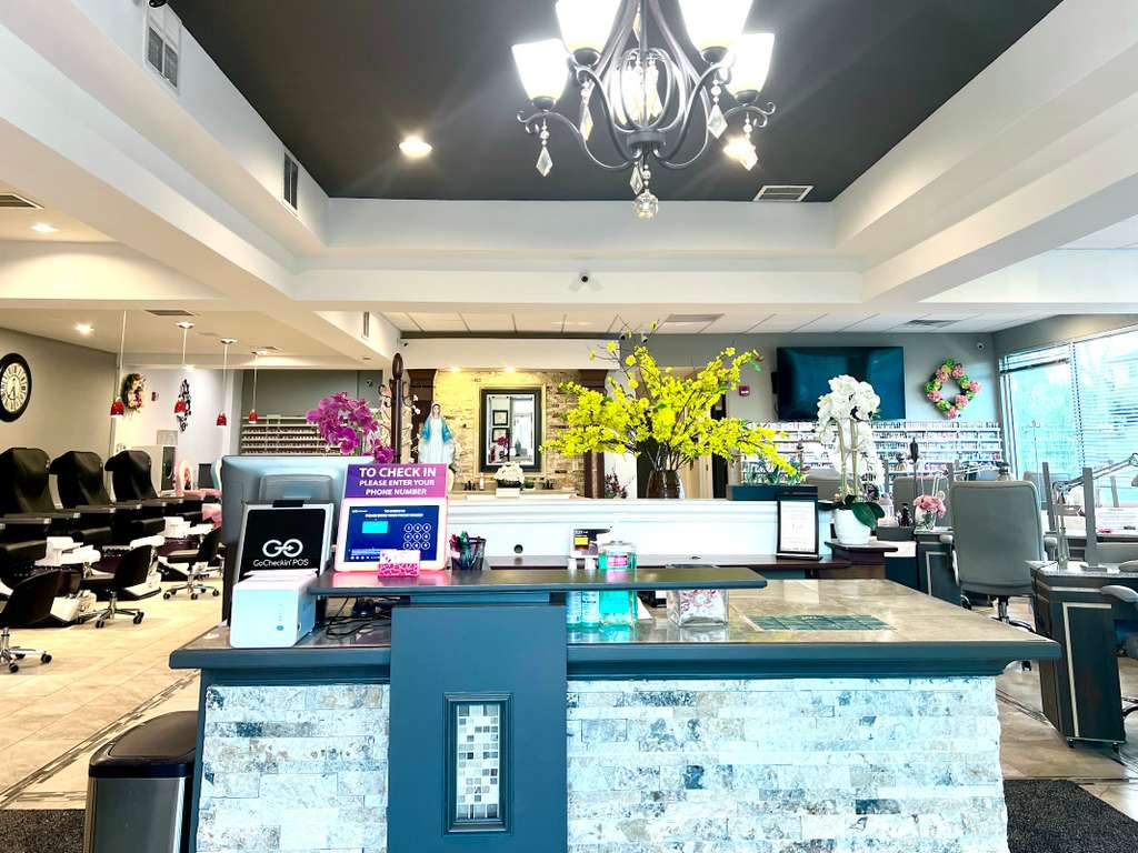 Ritz Nails & Salon