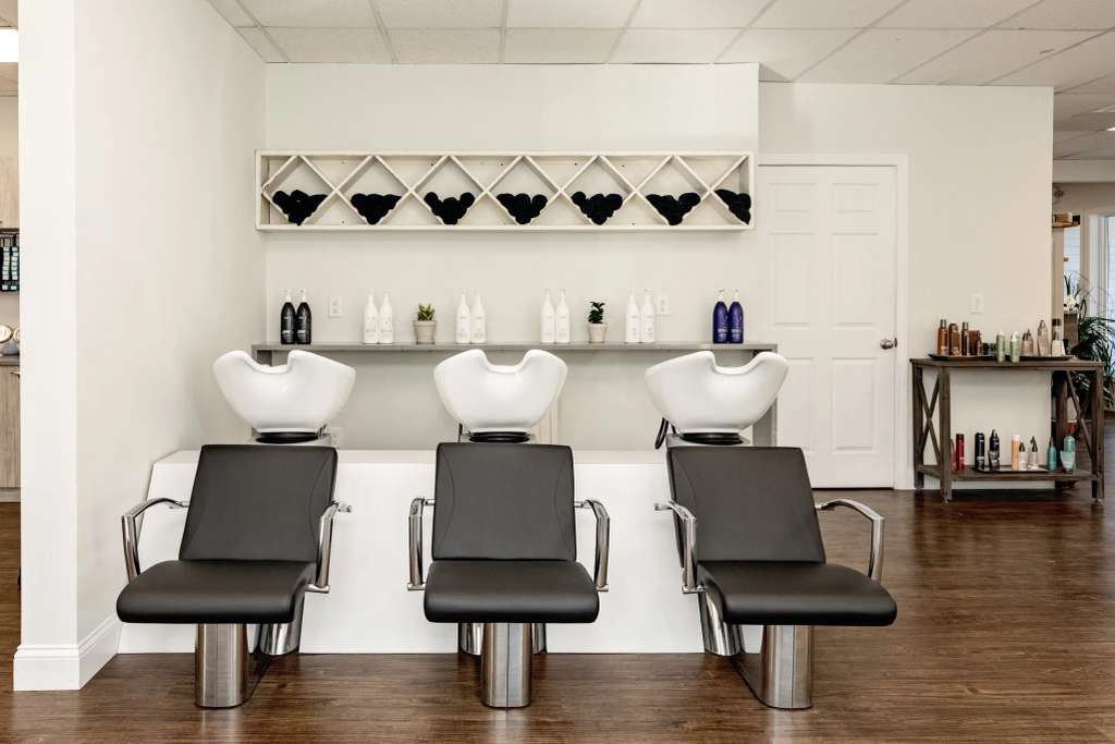 CR Salon